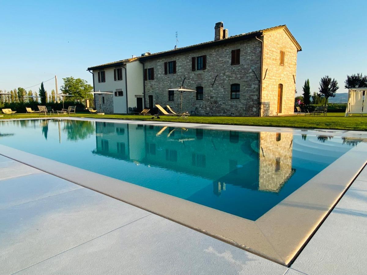 Borgo Degli Angeli Resort E Spa 산비탈레 외부 사진