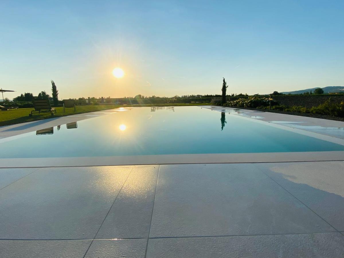 Borgo Degli Angeli Resort E Spa 산비탈레 외부 사진