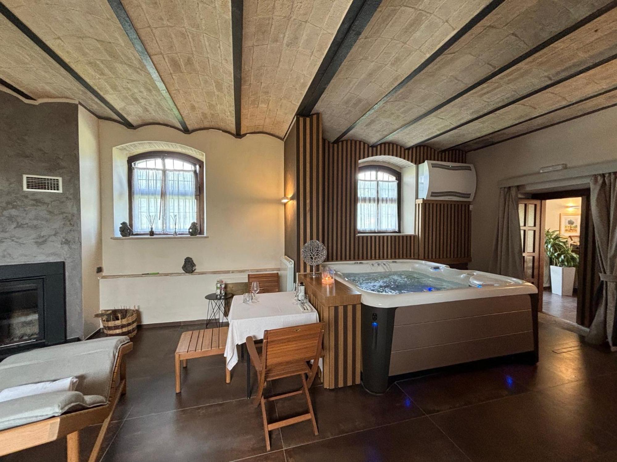Borgo Degli Angeli Resort E Spa 산비탈레 외부 사진