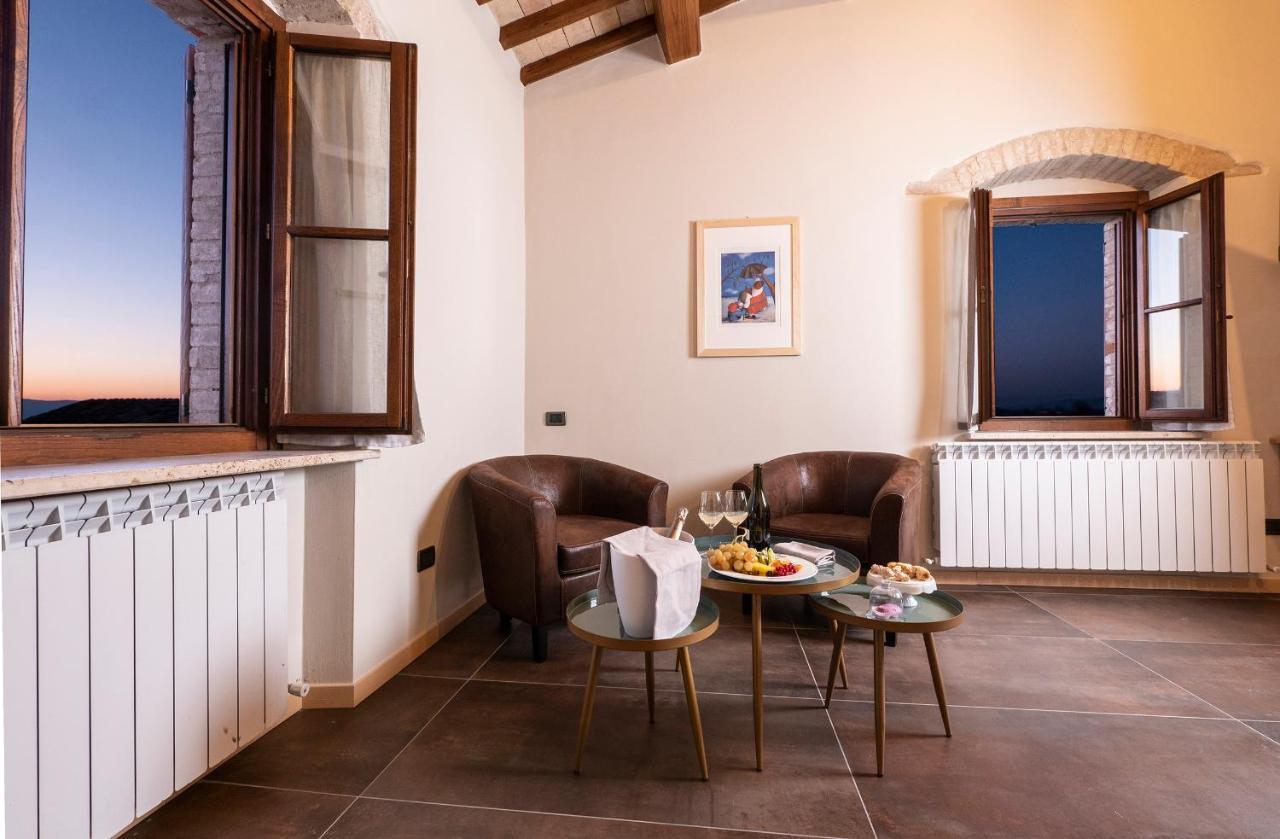 Borgo Degli Angeli Resort E Spa 산비탈레 외부 사진