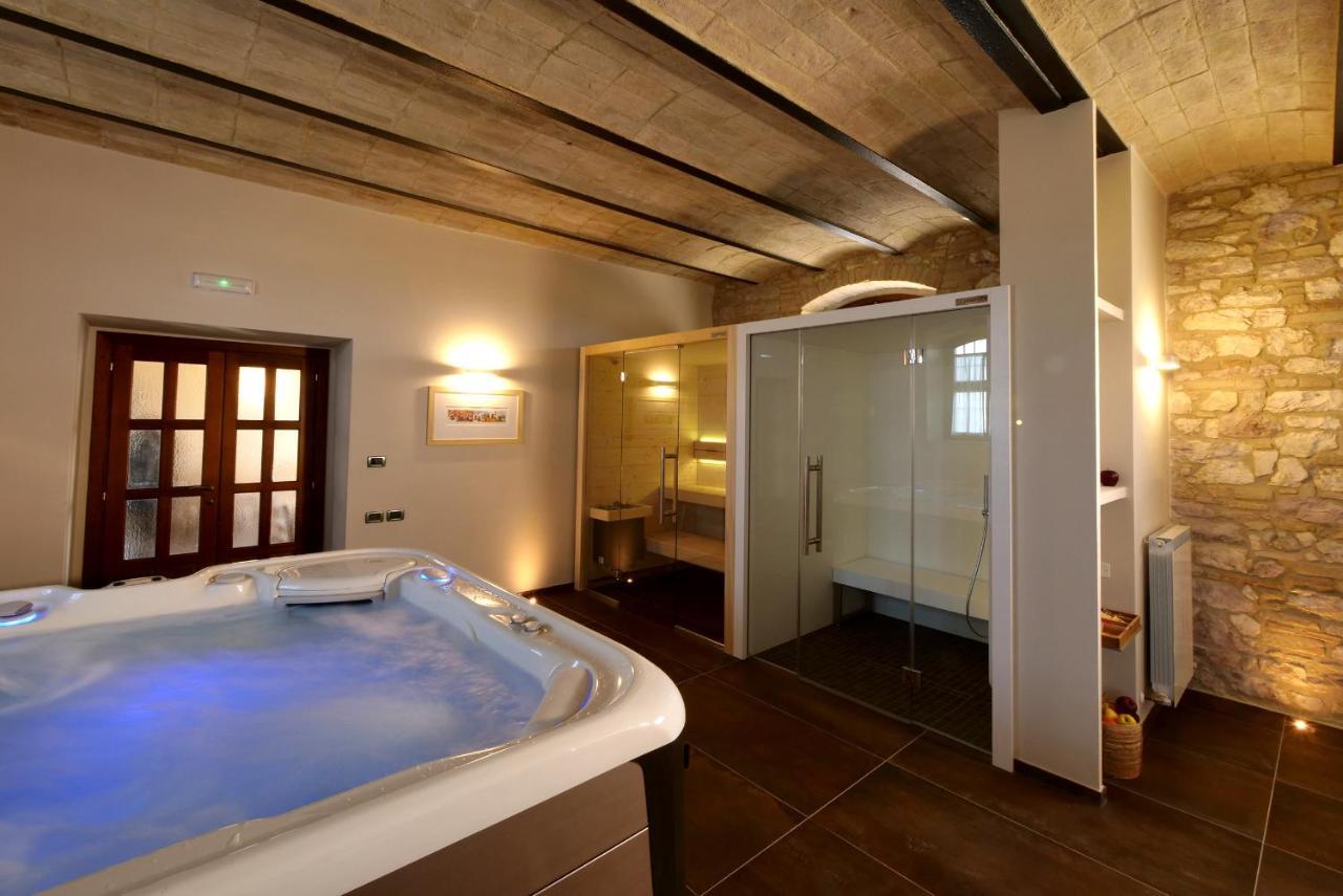 Borgo Degli Angeli Resort E Spa 산비탈레 외부 사진